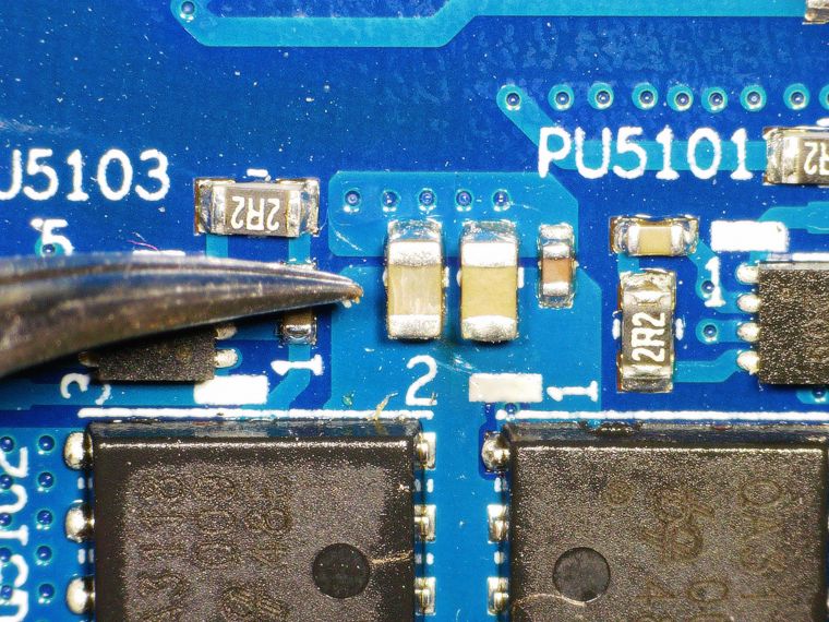 Lenovo 15ARH05 cracked capacitor
