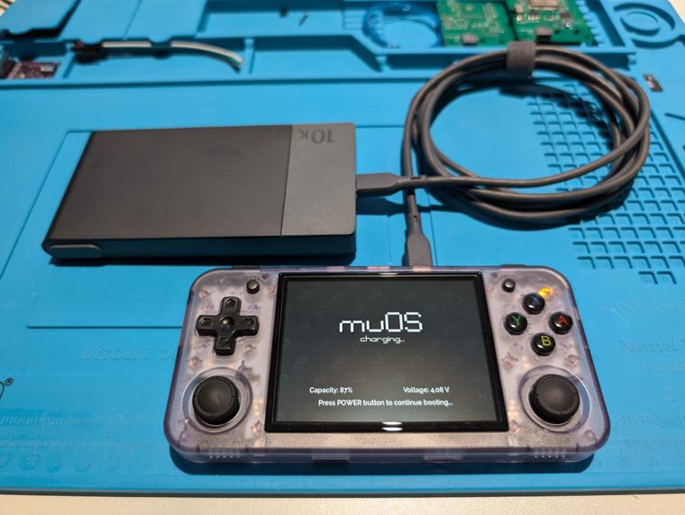 RG35XX-H USB-C PD charger with e-marker cable