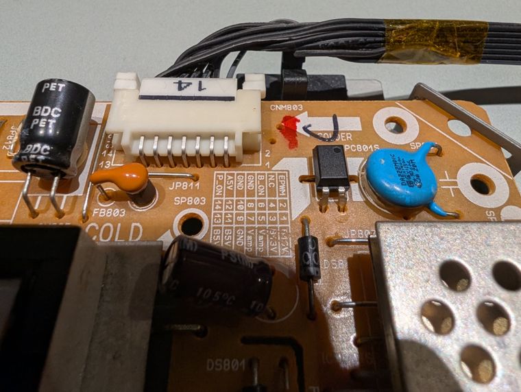 Power supply header to mainboard